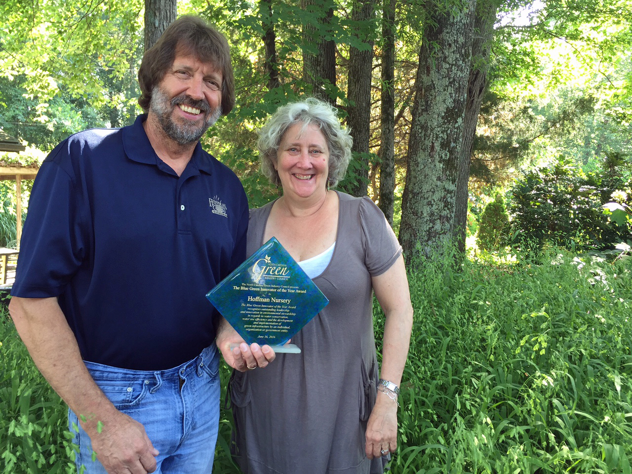 John and Jill Hoffman with the NC GIC's Blue-Green Innovator Award